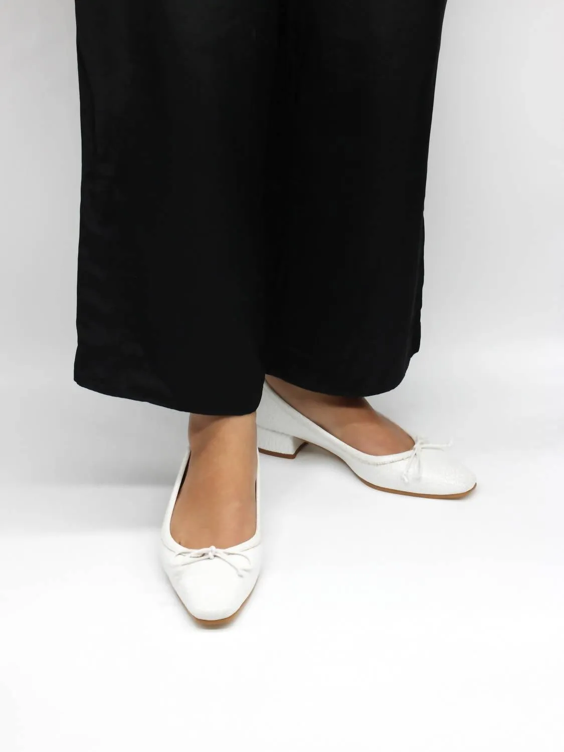 About Arianne - Women's Mina Pump