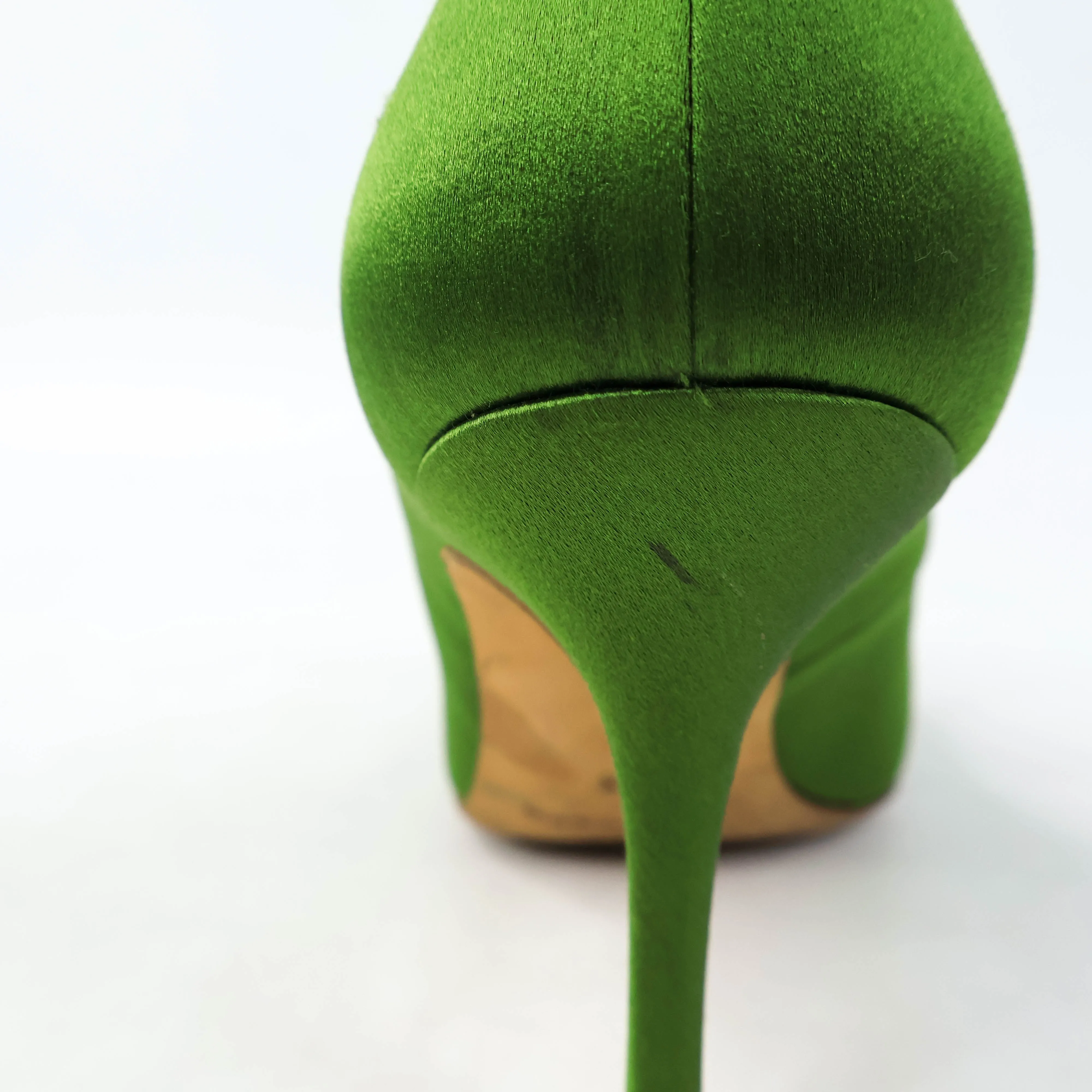 Manolo Blahnik Green Satin Crystal Black Pumps 35