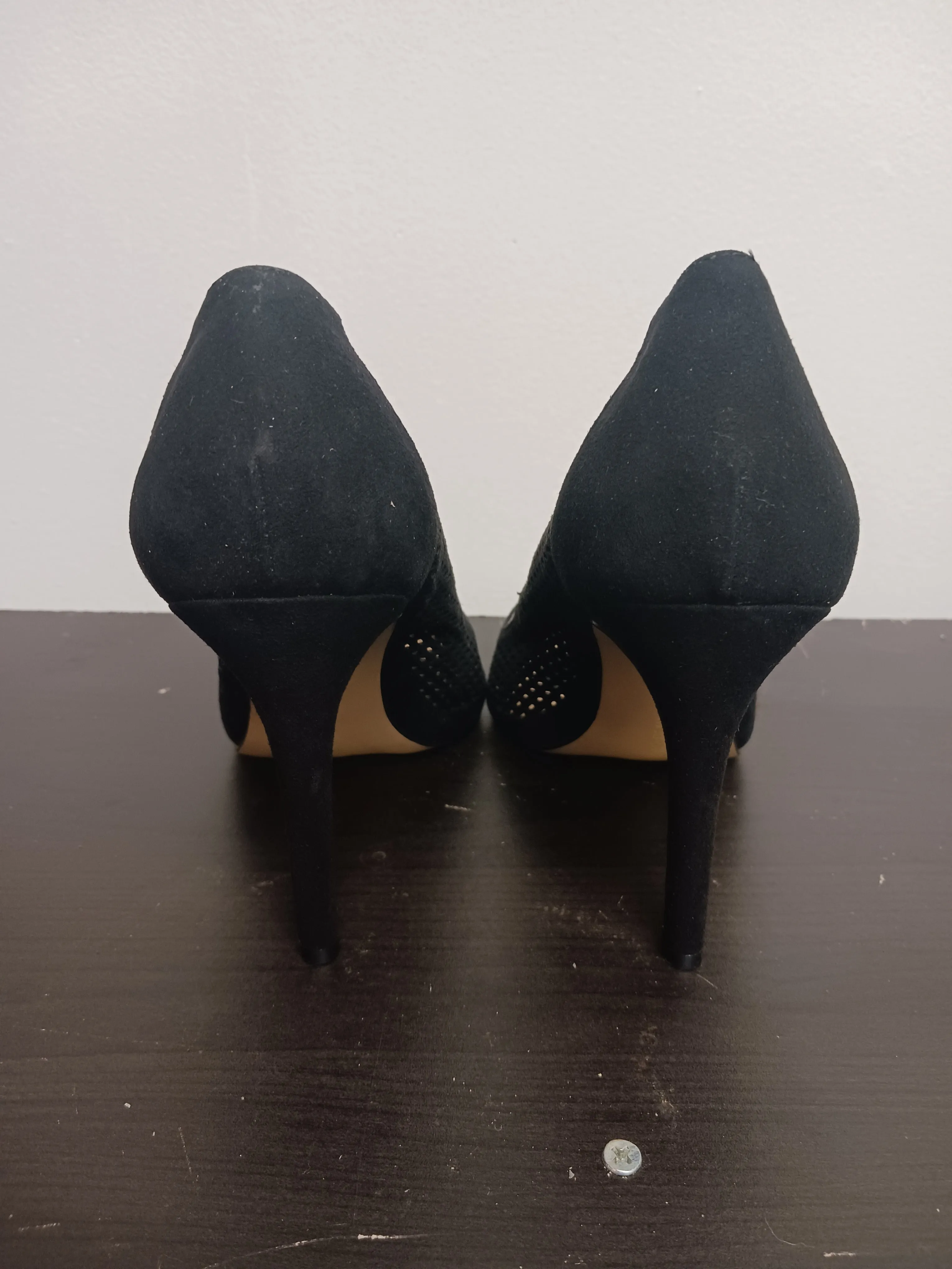 Saks Fifth Avenue Black Microsuede CADY Pumps  Shoes, Size 6.5M